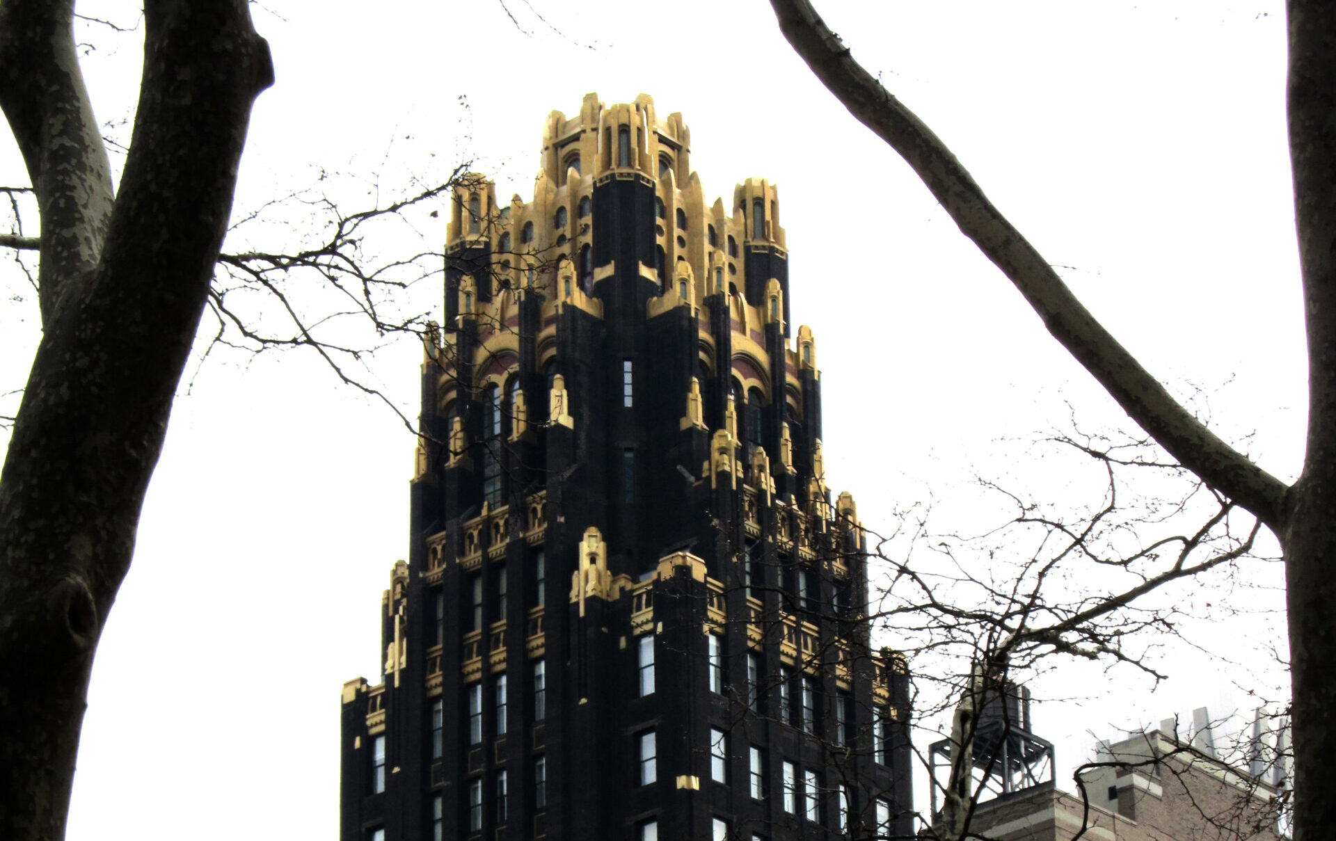 New,York,-,April,7:,The,Landmark,Skyscraper,American,Radiator