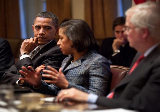 Barack Obama talking with Susan Rice