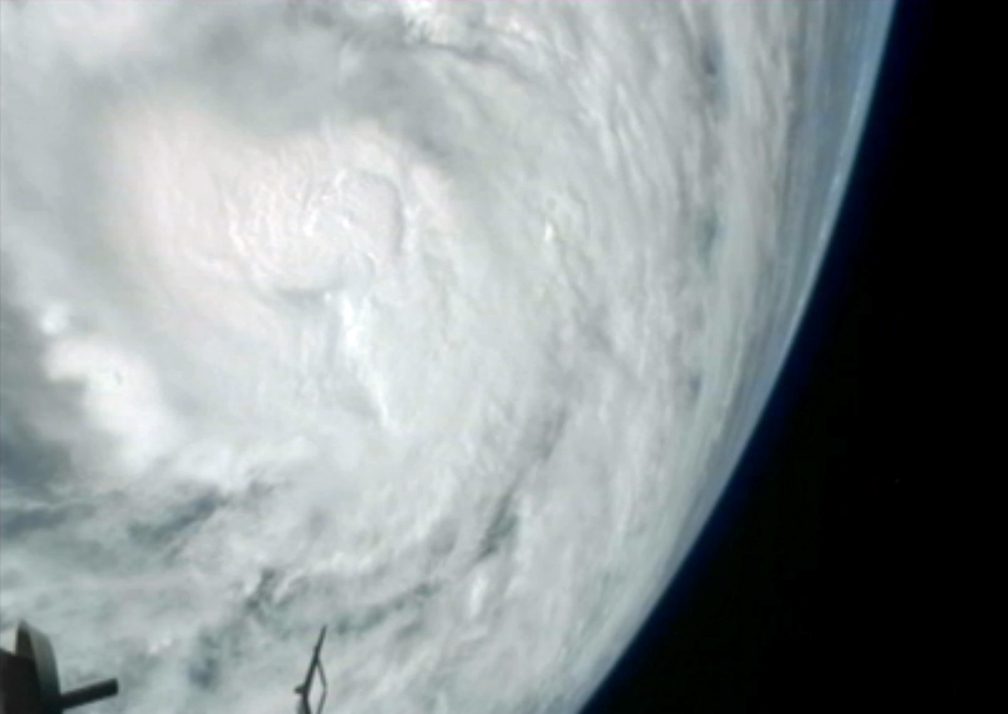 hurricane-sandy-space-station