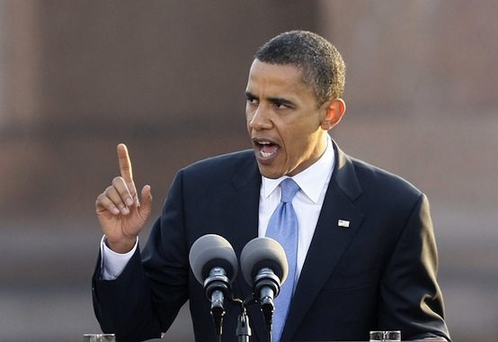 US Democratic presidential candidate Senator Barack Obama delivers his speech at the Victory Column in Berlin