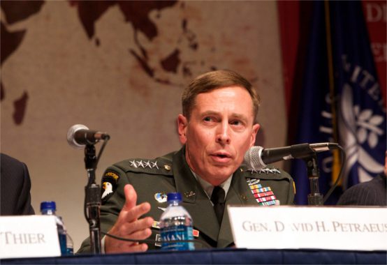 Petraeus: Side with Al Qaeda Against ISIS
