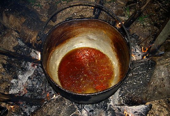 Ayahuasca_preparation