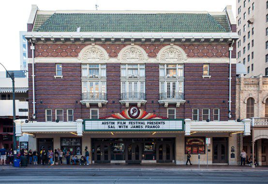 Paramount_Theatre_Congress_Avenue-554x380
