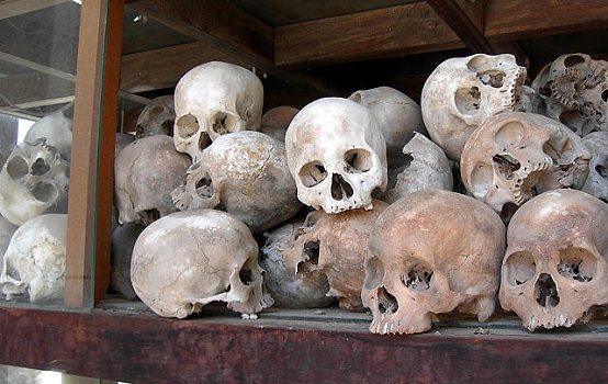 khmer-rouge-skulls
