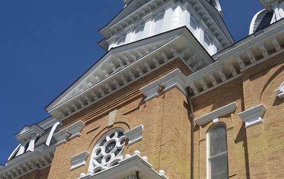 Hillsdale_College-Central_Hall_Exterior