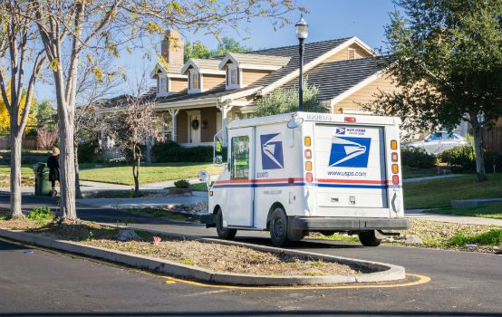 Mail truck