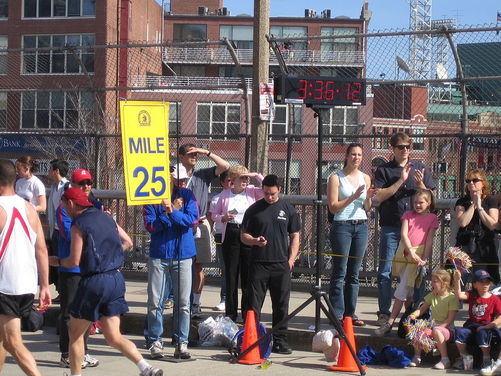1024px-Boston_marathon_mile_25_marker_050418