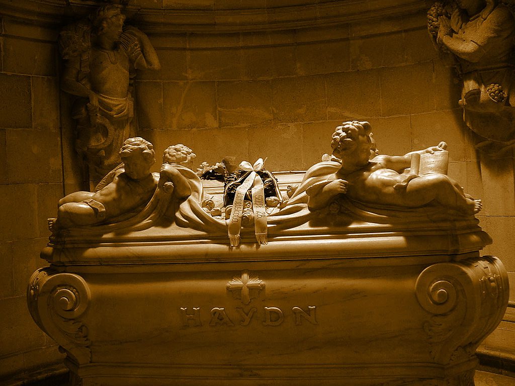 1024px-HaydnTomb