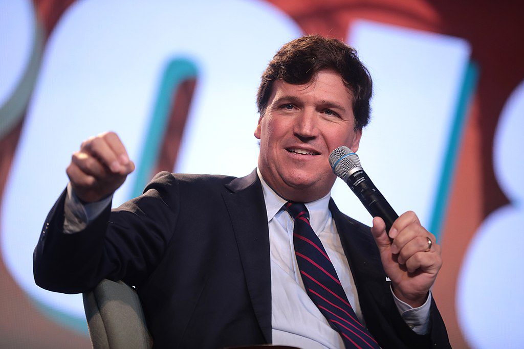1024px-Tucker_Carlson_(44674163220)