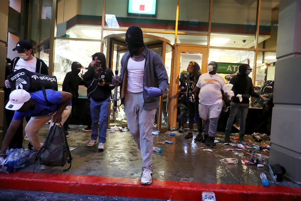 Chicago George Floyd protests: City cleans up, reduces access into downtown area as it braces for more unrest