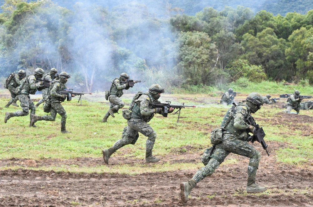 TOPSHOT-TAIWAN-CHINA-MILITARY-DRILL-ARMAMENT