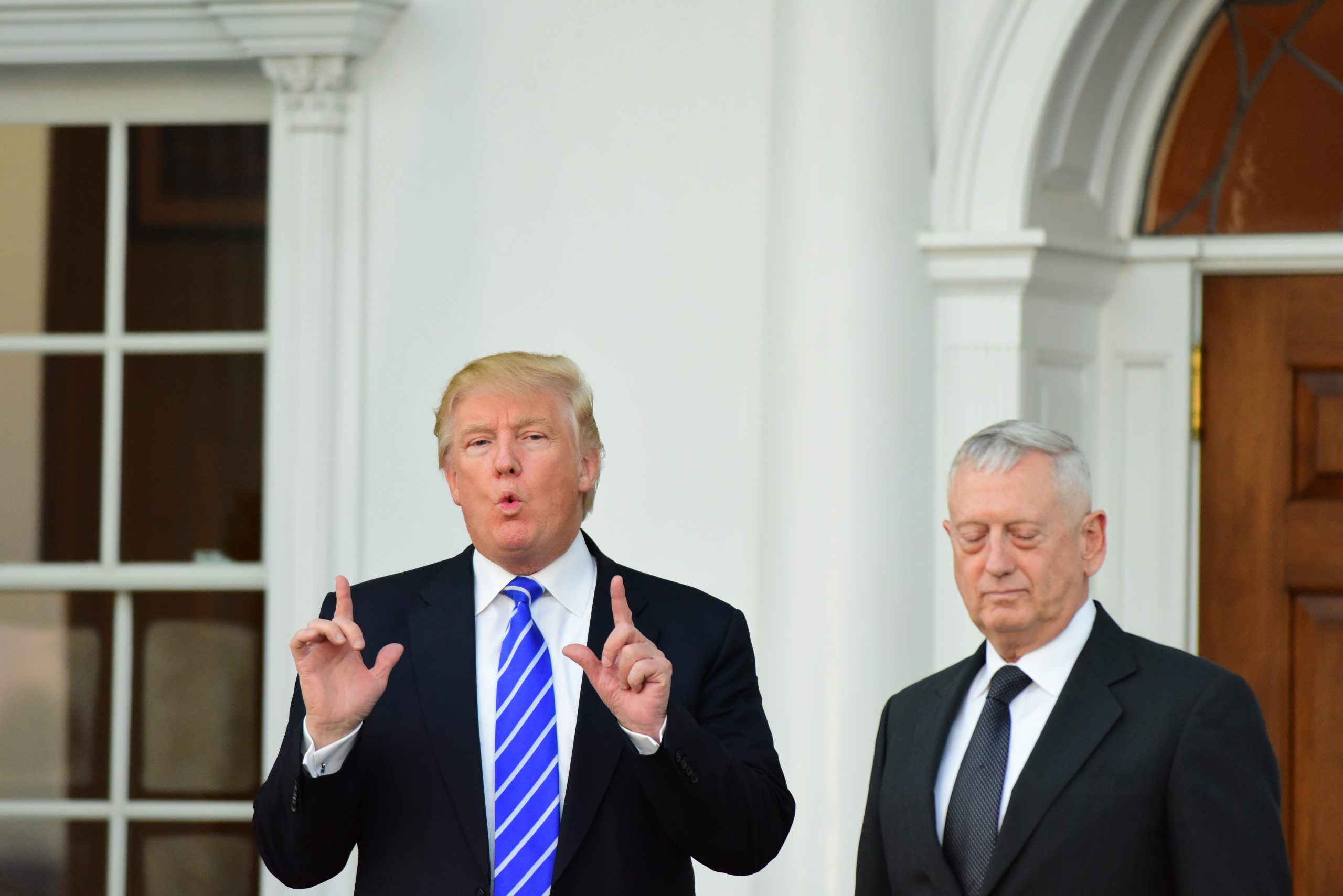 Trump Challenges Pro-War Foreign Policy Elite
