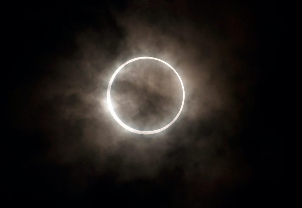 circle eclipse