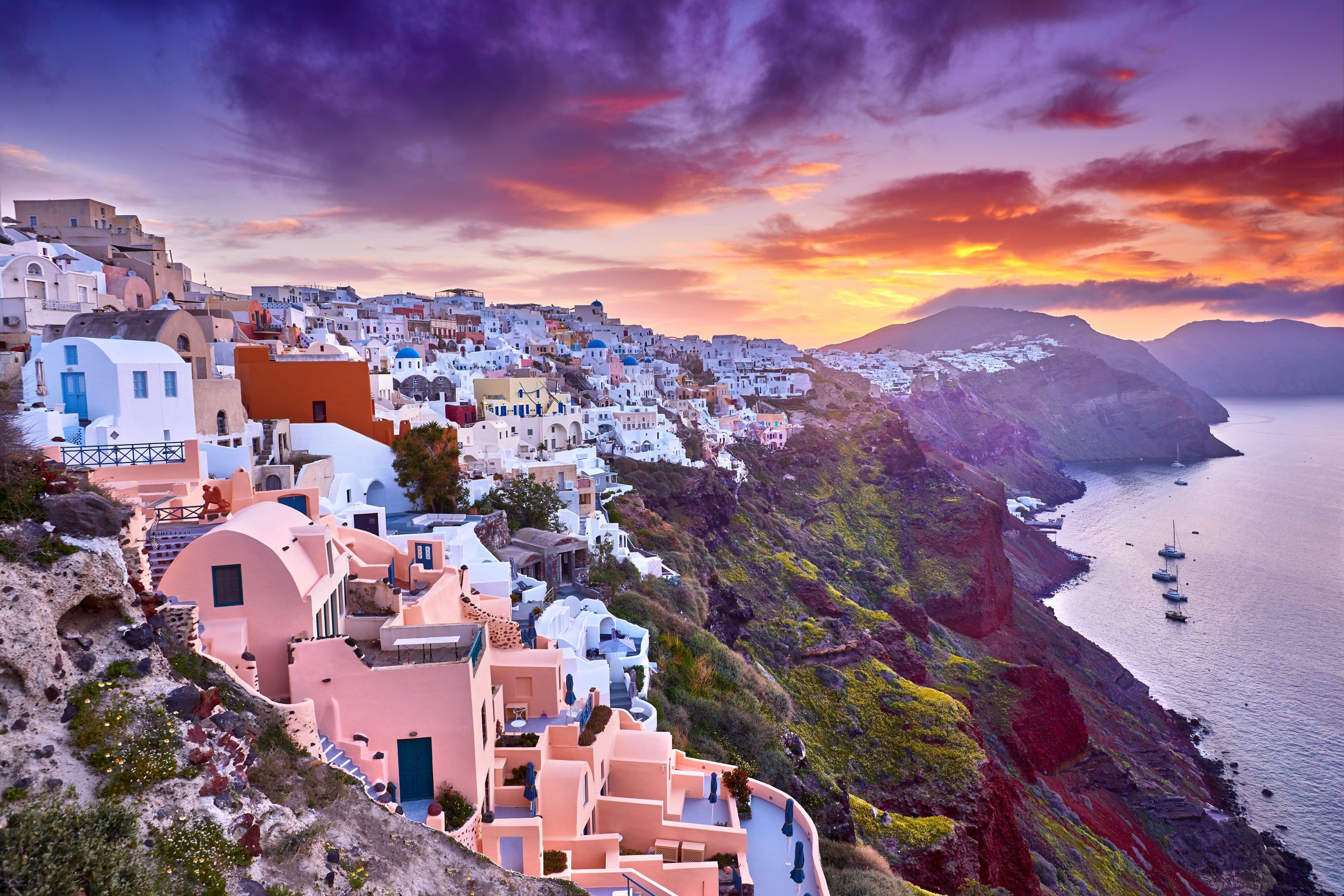 Multicolored,Clouds,Of,The,Morning,Dawn.,Fira,Town,On,Santorini