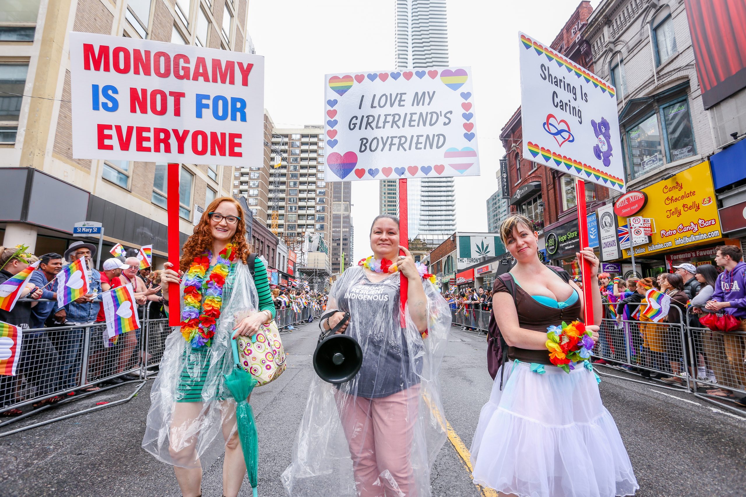 June,24,,2018,-,Toronto,,Canada:,Polyamory,Group,Marches,At