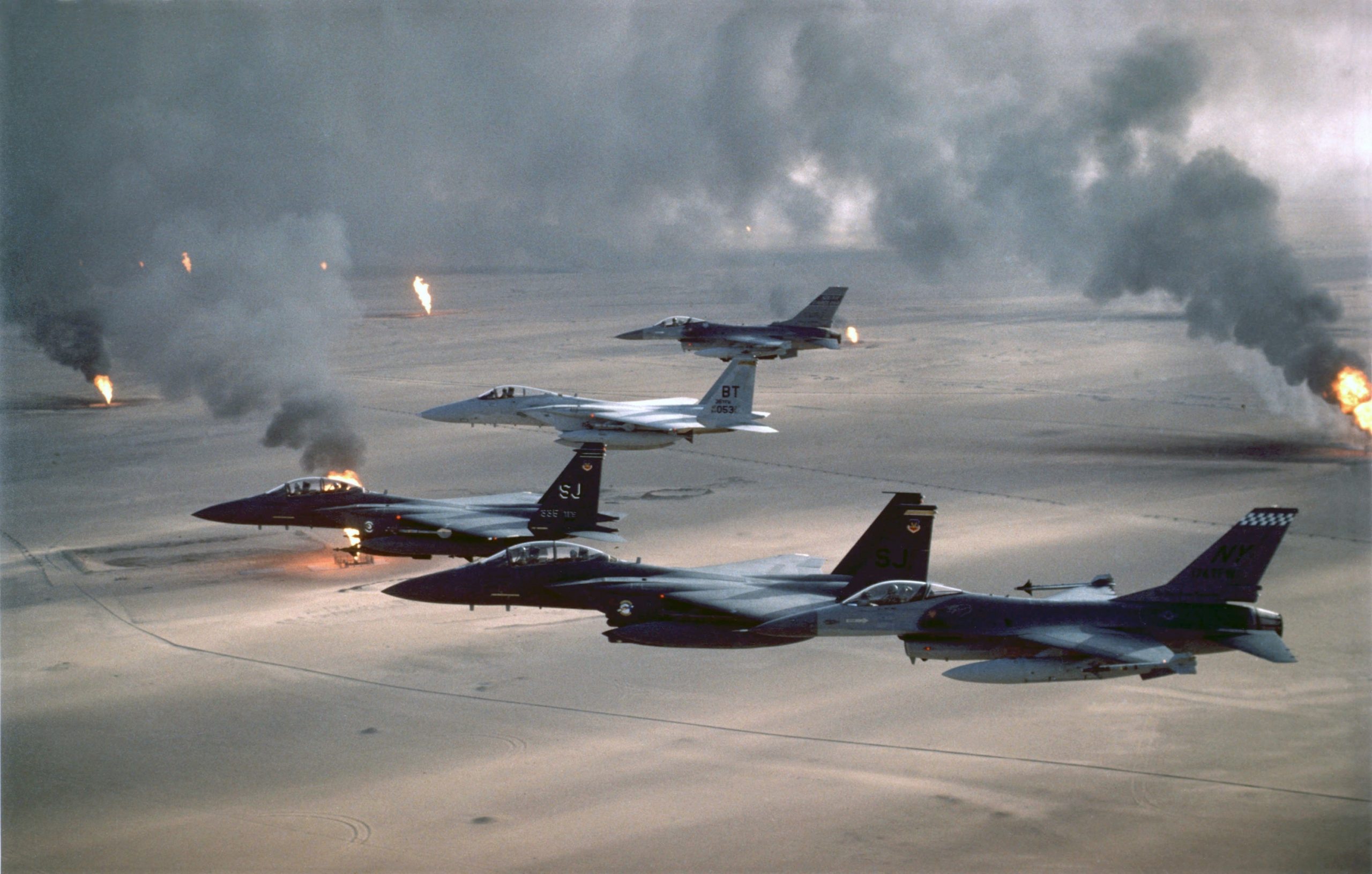 U.s.,Air,Force,Fighters,Patrol,No-fly,Zone,Over,Iraq.,After