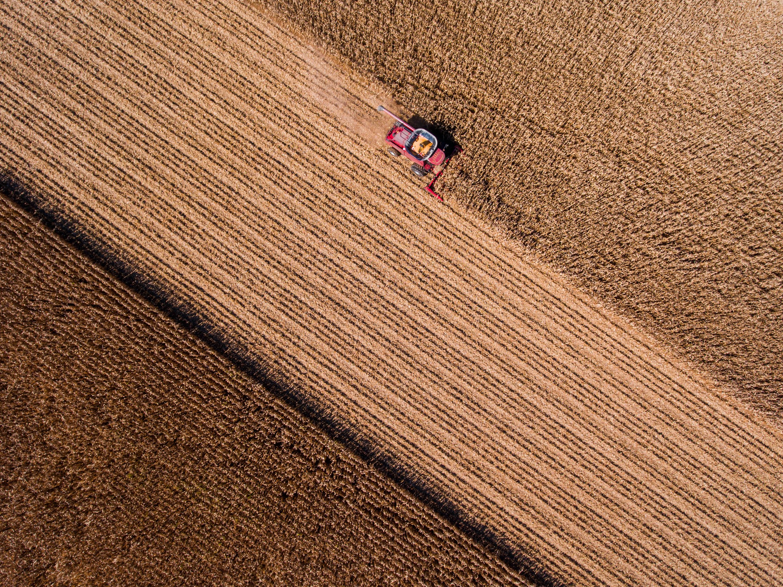 Farming,Corn,In,The,Midwest