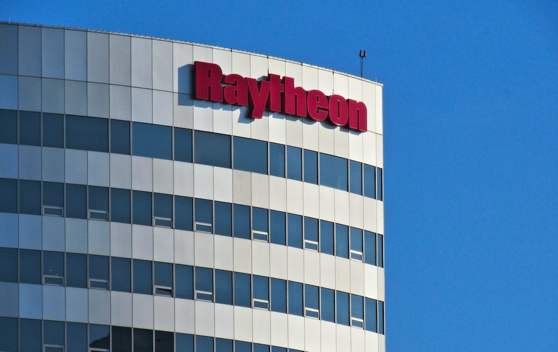 Washington,,Dc/usa-5/20/15:,A,Sign,For,Raytheon,Offices,In,Rosslyn,,Va.,