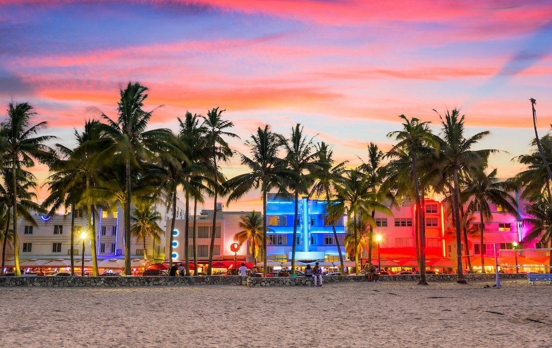 Miami,Beach,,Florida,,Usa,On,Ocean,Drive,At,Sunset.