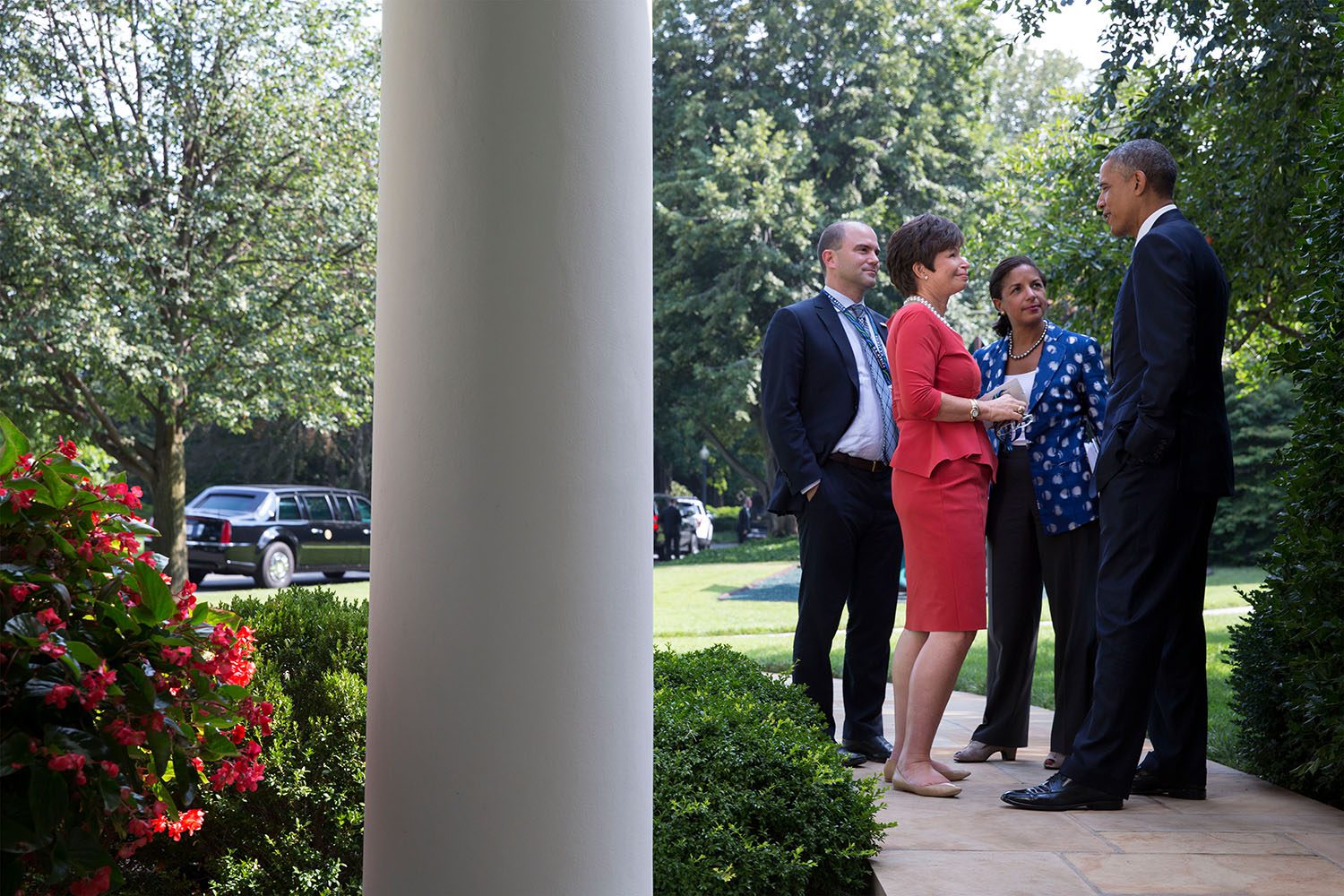 President_Barack_Obama_talks_with_Ben_Rhodes