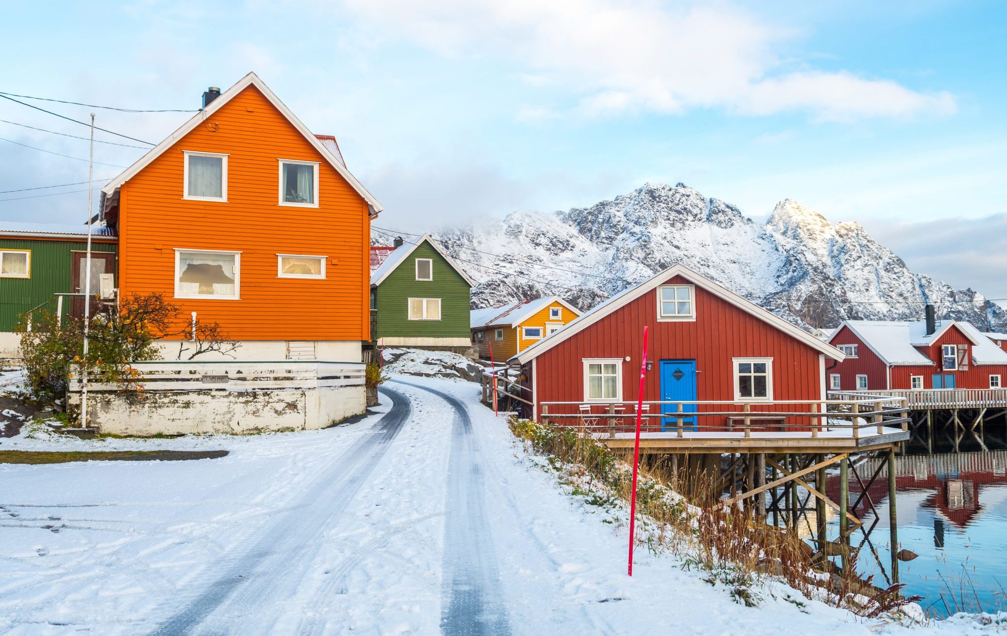 Traditional,Waterfront,Cottages,Lofoten,Islands,,Norway