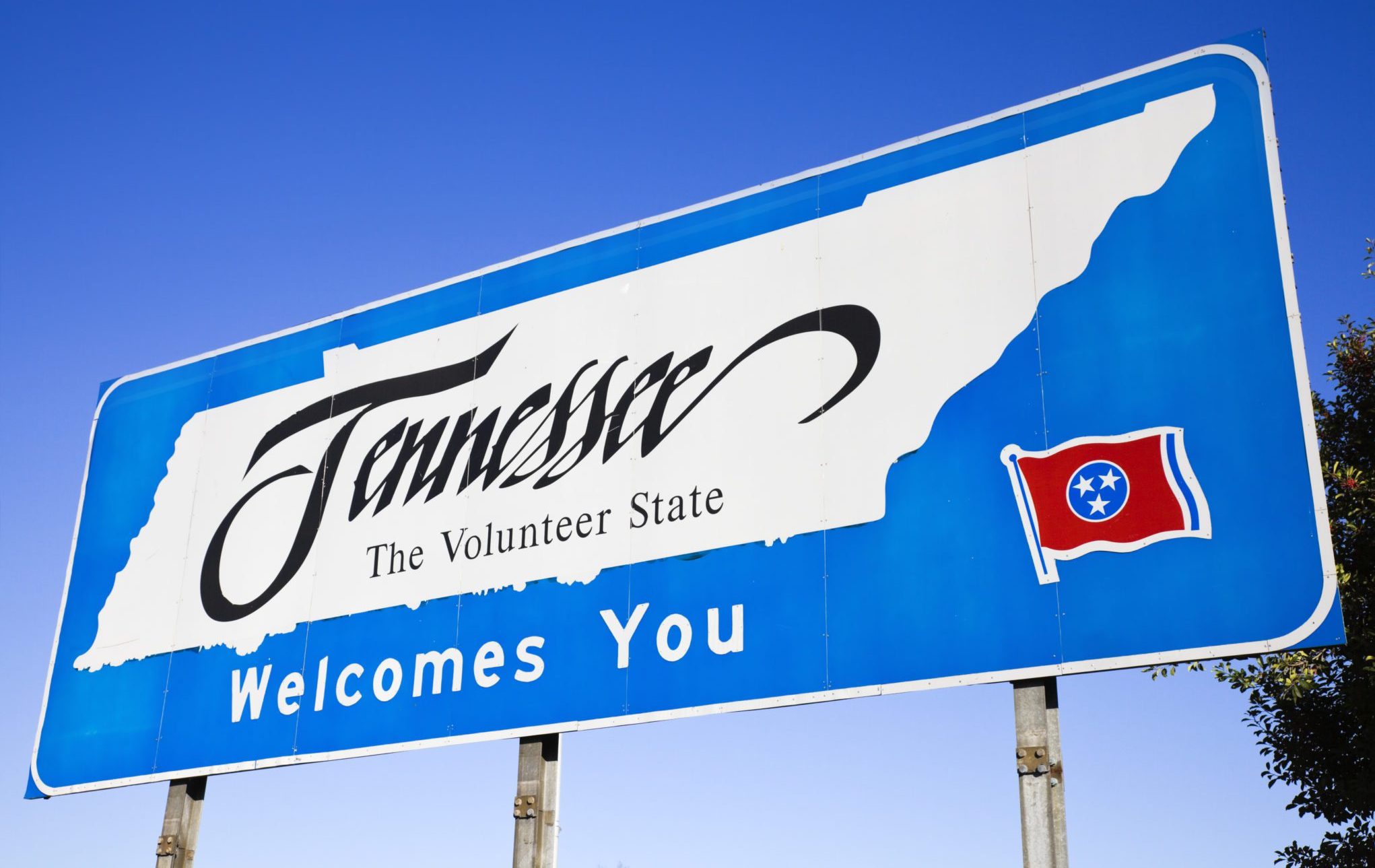 Welcome,To,Tennessee,-,Road,Sign,On,The,Highway.