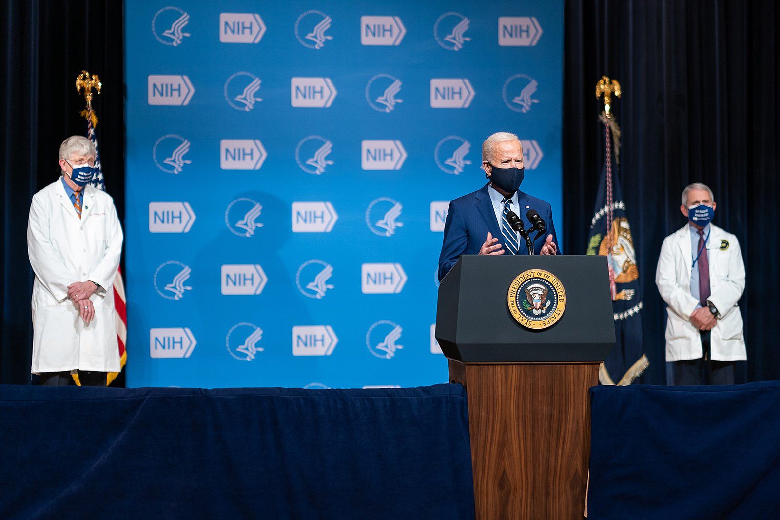 President_Joe_Biden_visits_the_NIH_(02)