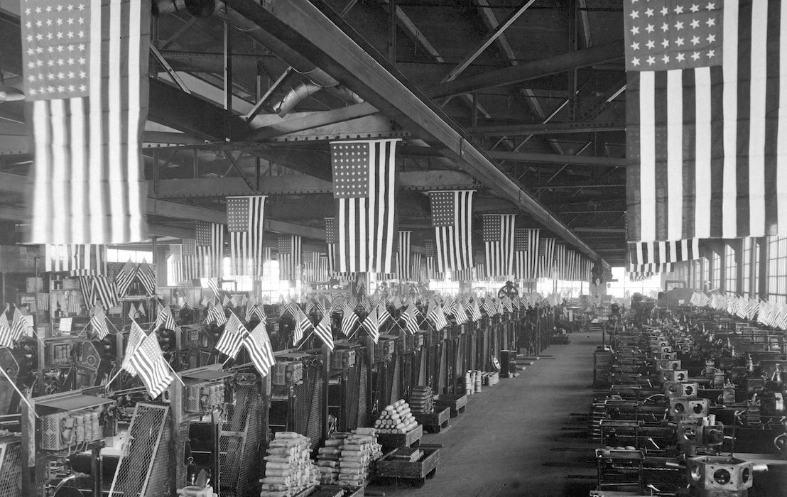 American,Flags,Decorate,The,Machine,Shop,For,3,Inch,Artillery