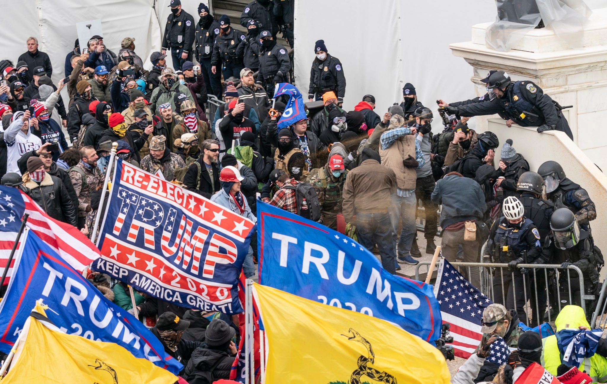 Washington,,Dc,-,January,6,,2021:,Police,Defend,Capitol,Building