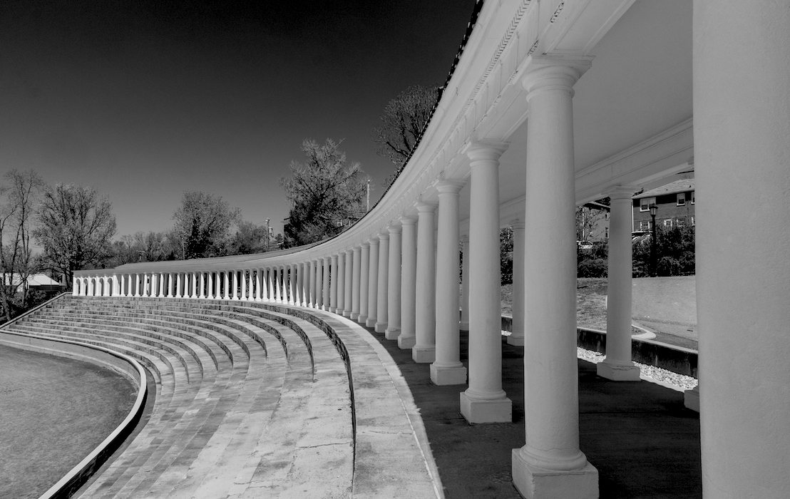 Charlottesville,,Va,,Usa,-,April,14:,The,Colonnades,At,Lambeth