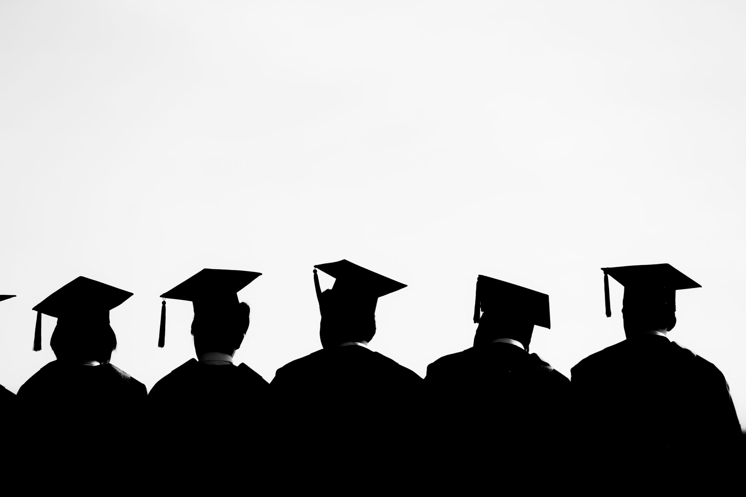 Graduates,Are,Stand,Up,In,Line,To,Get,Your,Degree
