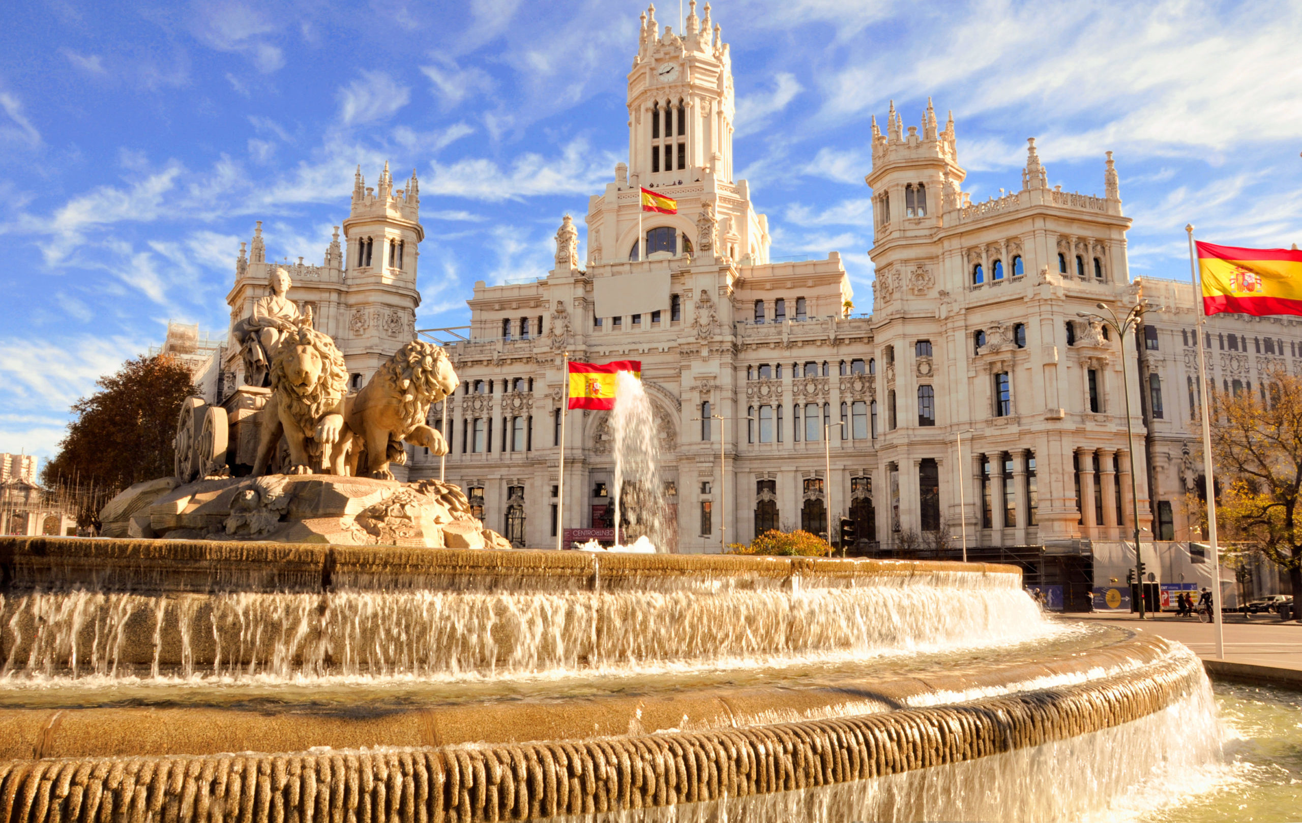 The,Famous,Cibeles,Fountain,In,Madrid,,Spain