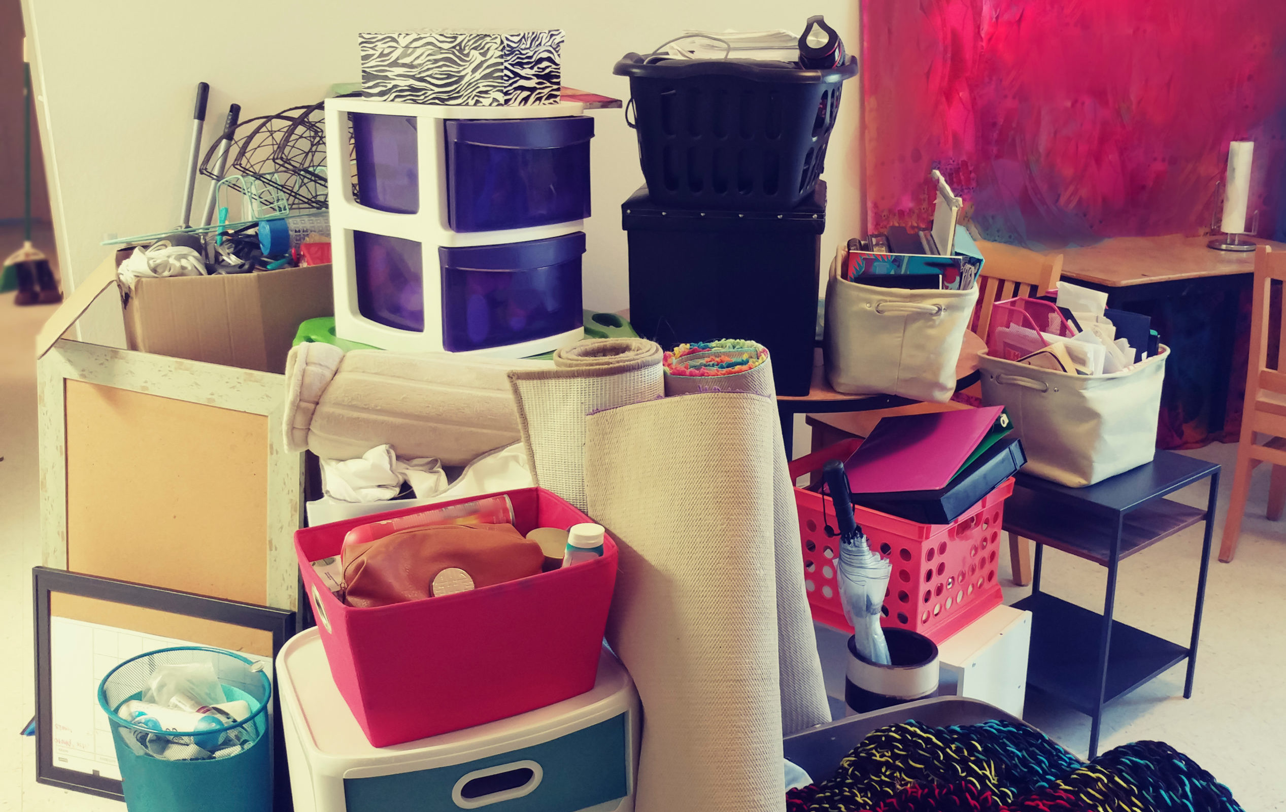 College,Moving,Day,,Pile,Of,Stuff,,Pink,And,Teal.
