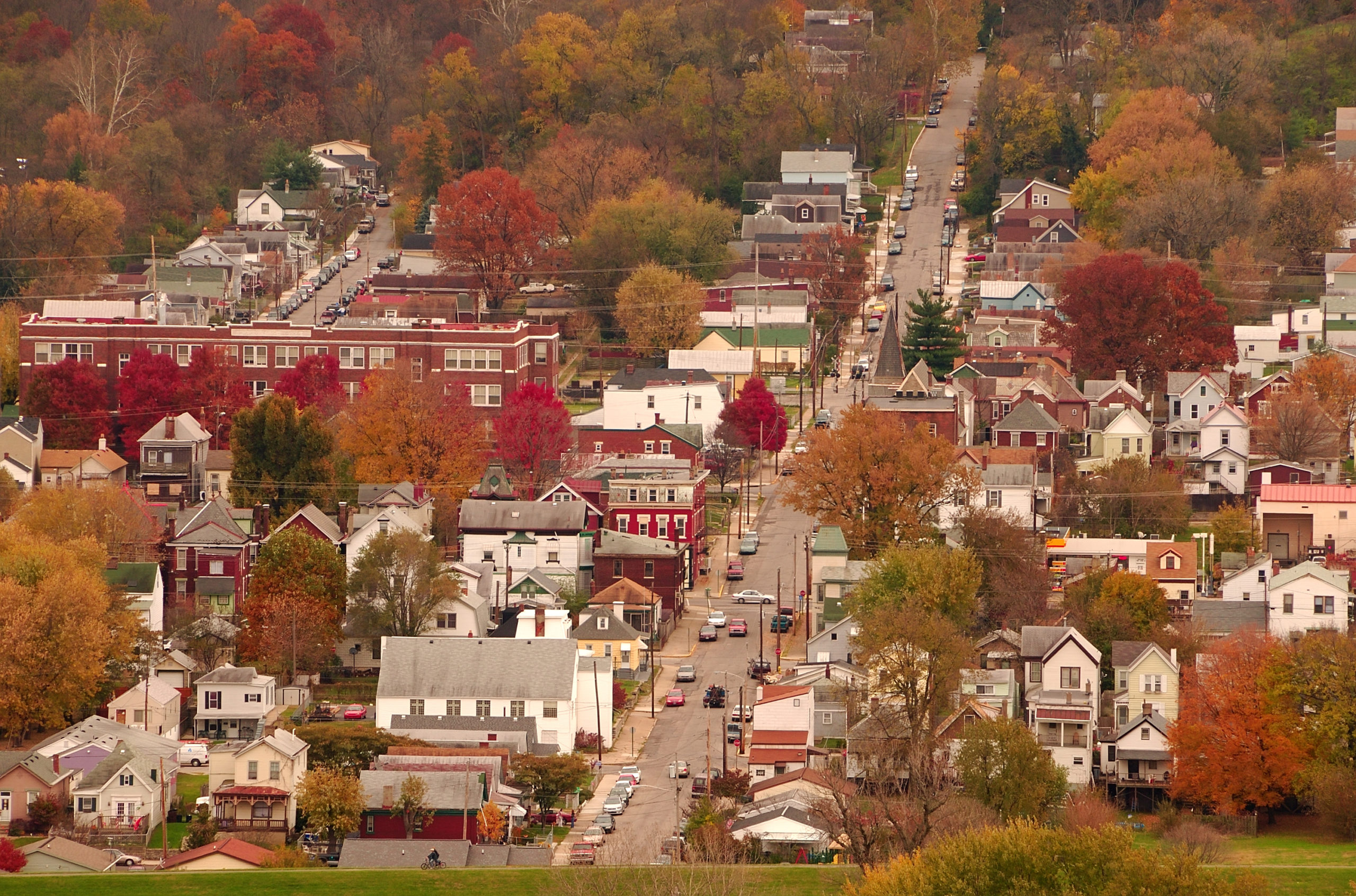 River,Town,Usa,-,Aerial,View,Of,Autumn,In,A