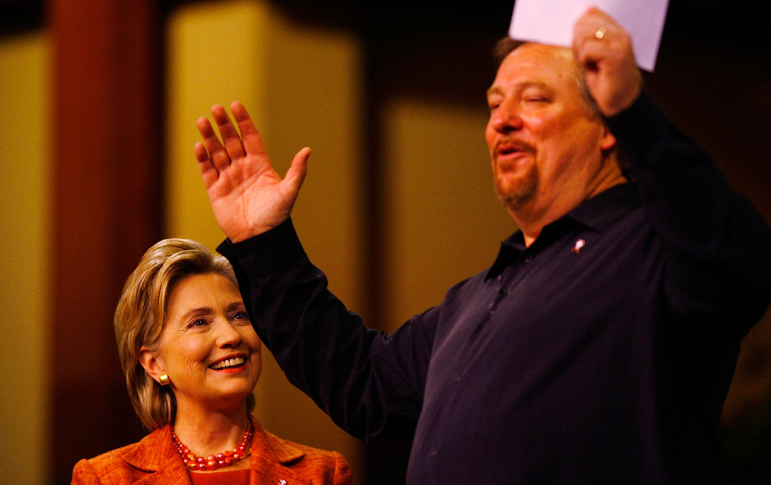 Clinton Attends Global AIDS Summit At Rick Warren's Megachurch