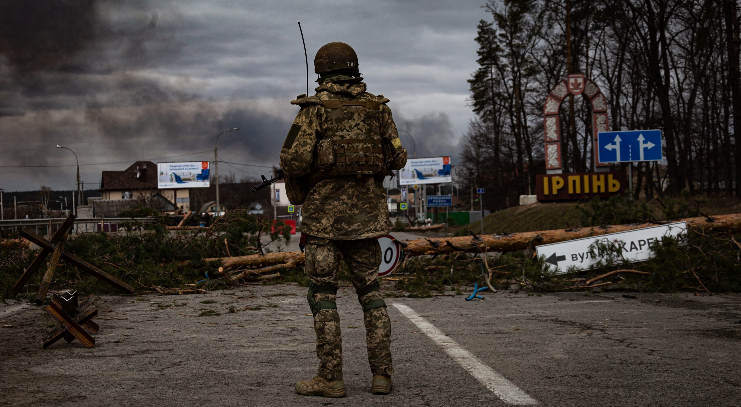 Irpin,,Ukraine,-,5,March,2022:,Ukrainian,Soldier,Stands,On