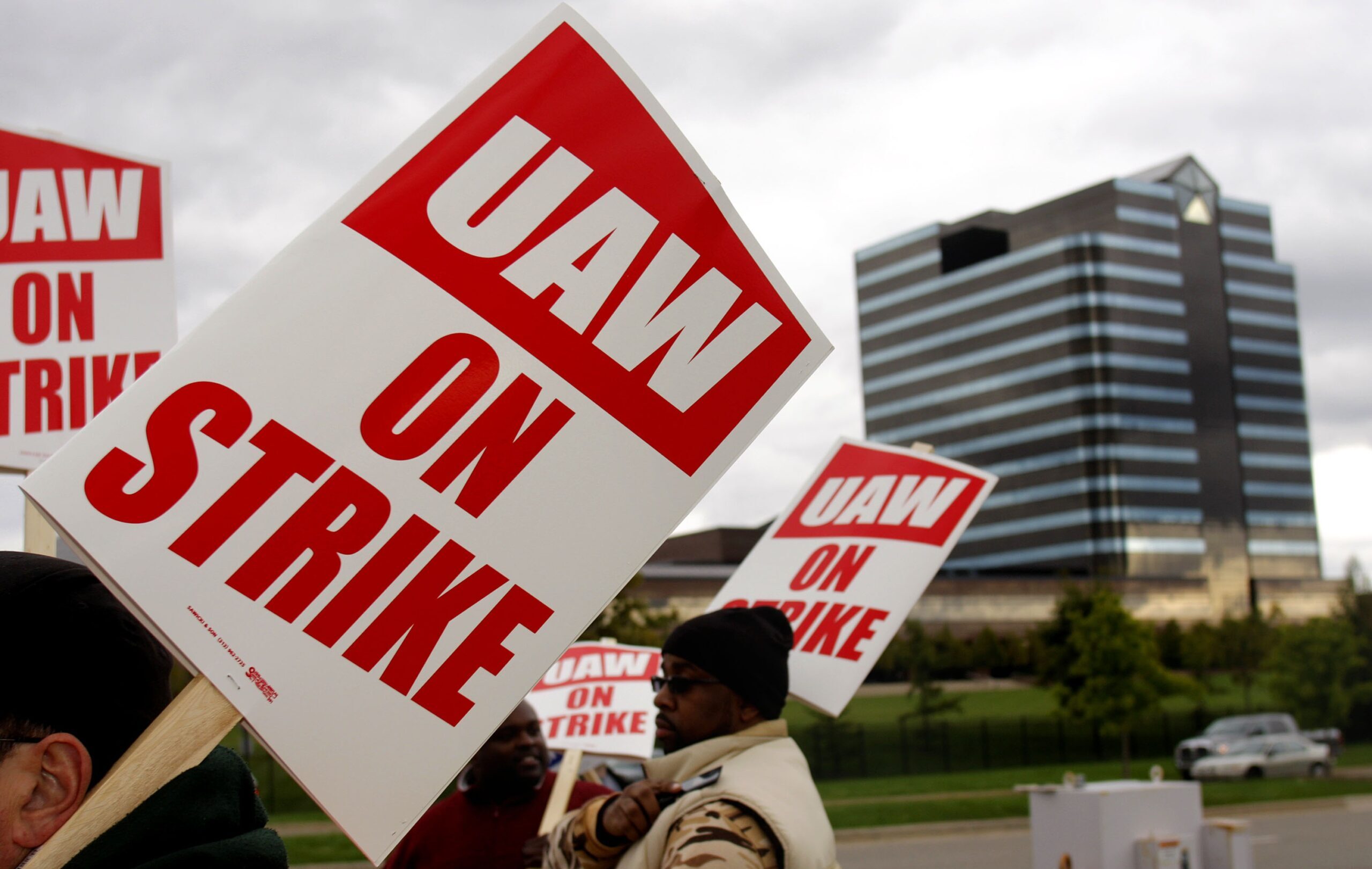 United Auto Workers Union Strikes Chrysler LLC After Failure To Reach A Contract Settlement