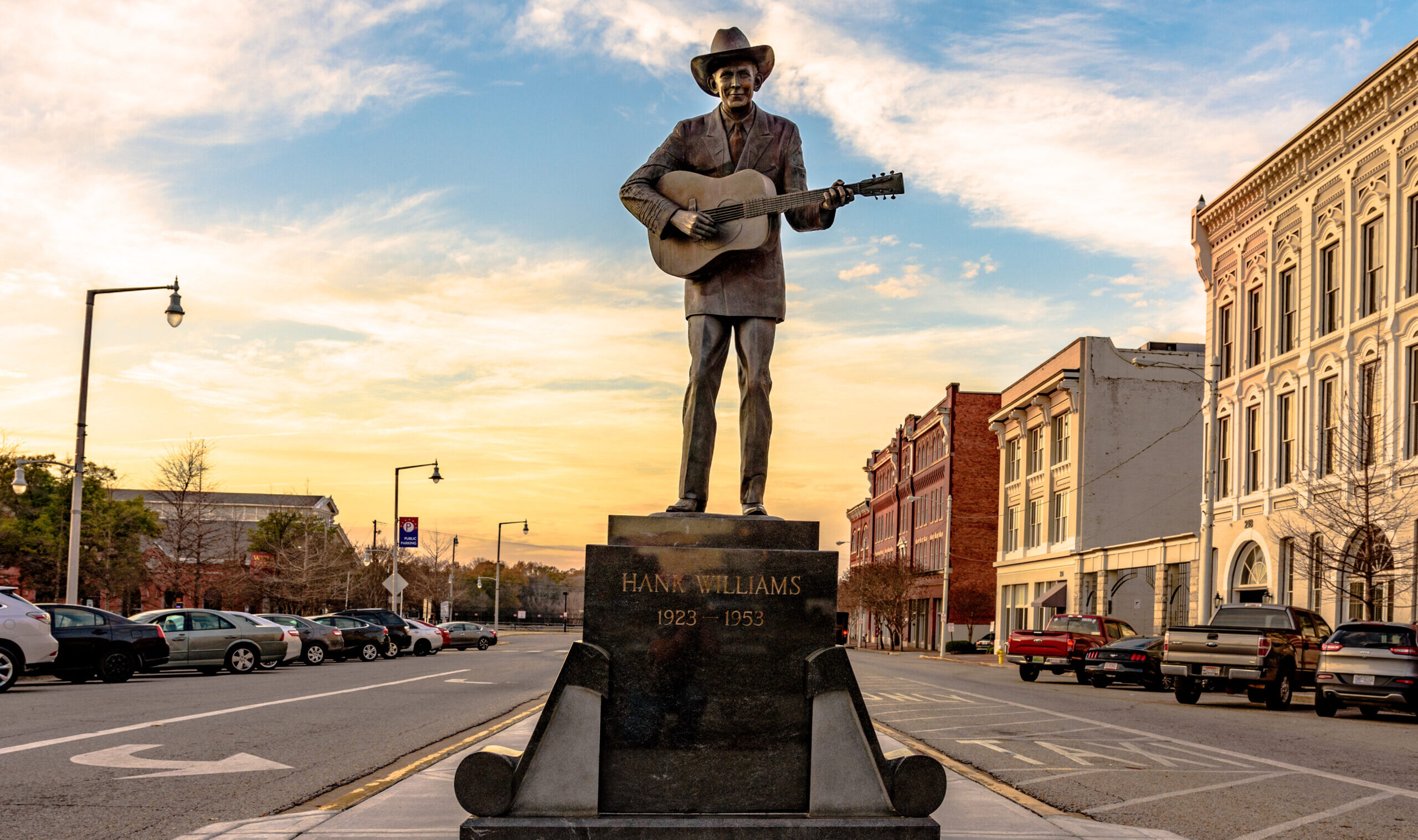 Montgomery,,Alabama,,Usa,-,January,17,,2017:,Statue,Of,Hank