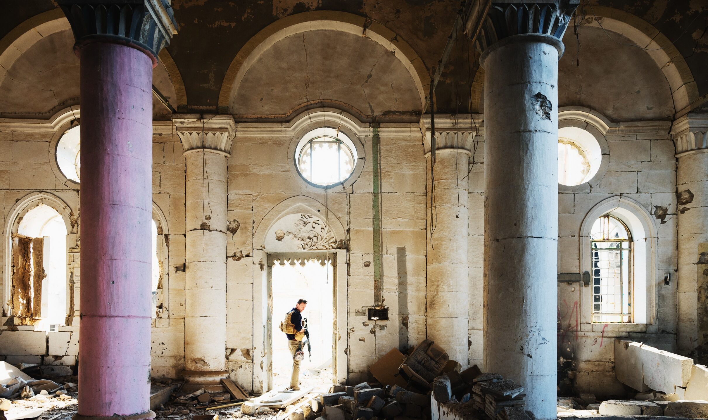 Mosul,,Iraq,,November,21,2018.,An,Unknown,Security,Contractor,Stands