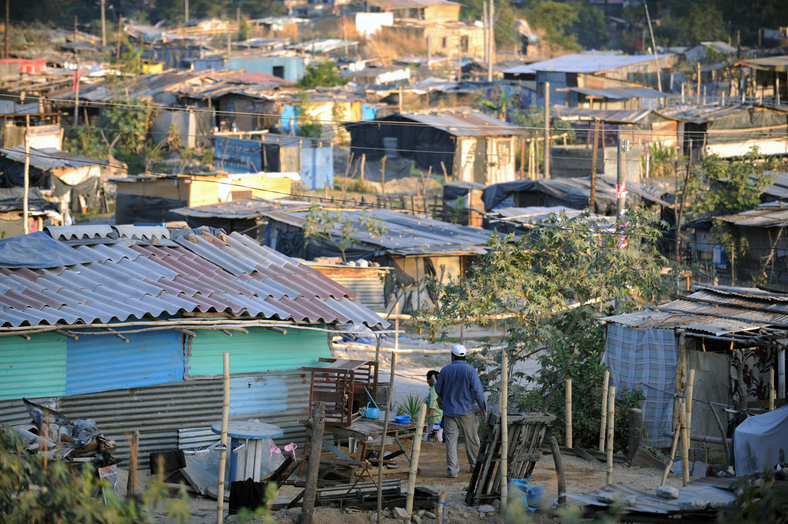View of the Bendicion de Dios slum in So