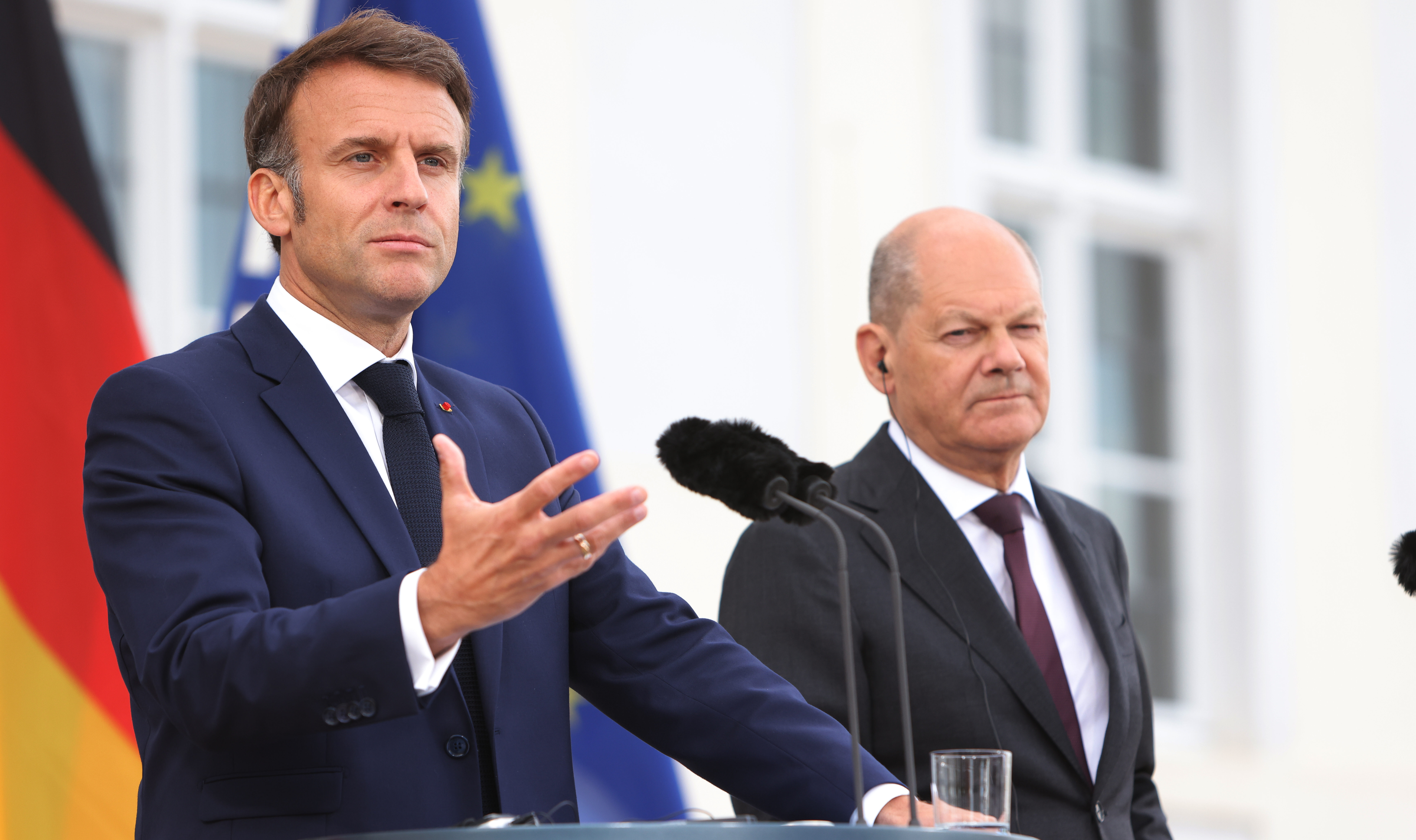 Macron with Scholz 1180x700