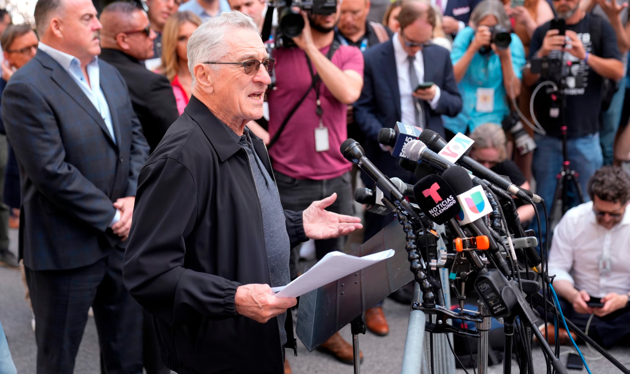 De Niro’s Courthouse Turn Shows He Has Always Been a Hack