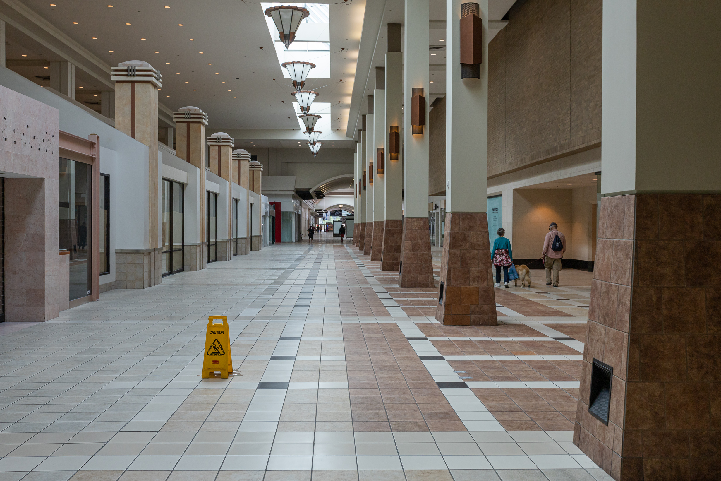 Mall by Mall, America’s Interior Is Wasting Away