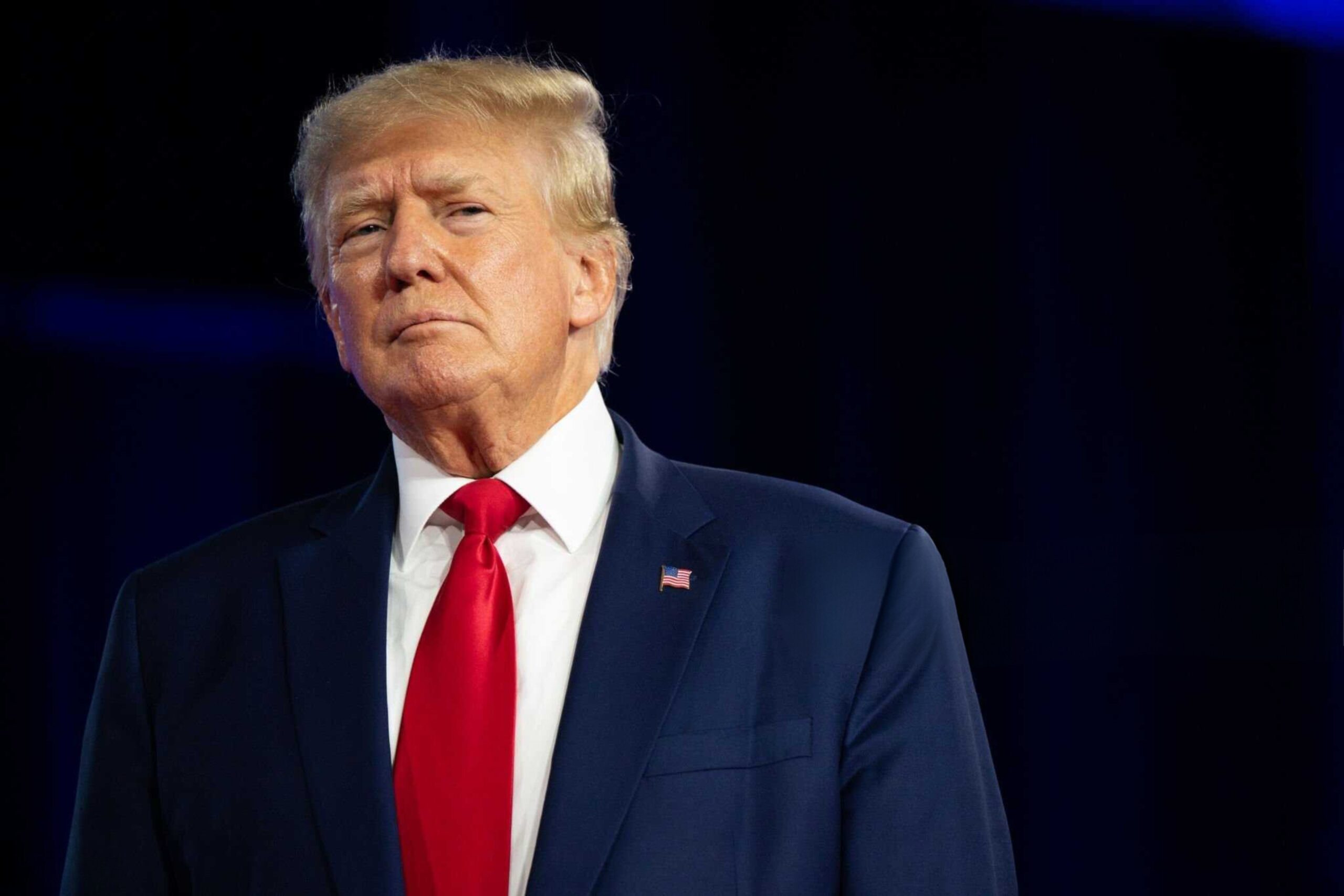 NextImg:White House Orders Temporary Pause on Federal Loans and Grants
