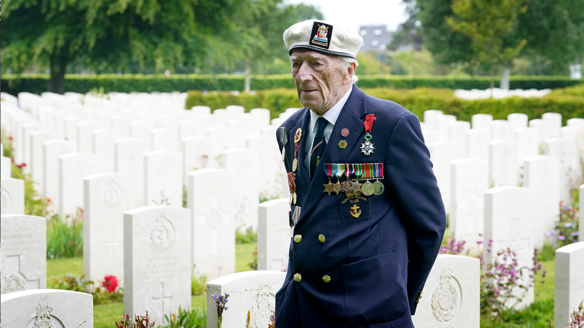 Why Is This Second World War Vet Crying?