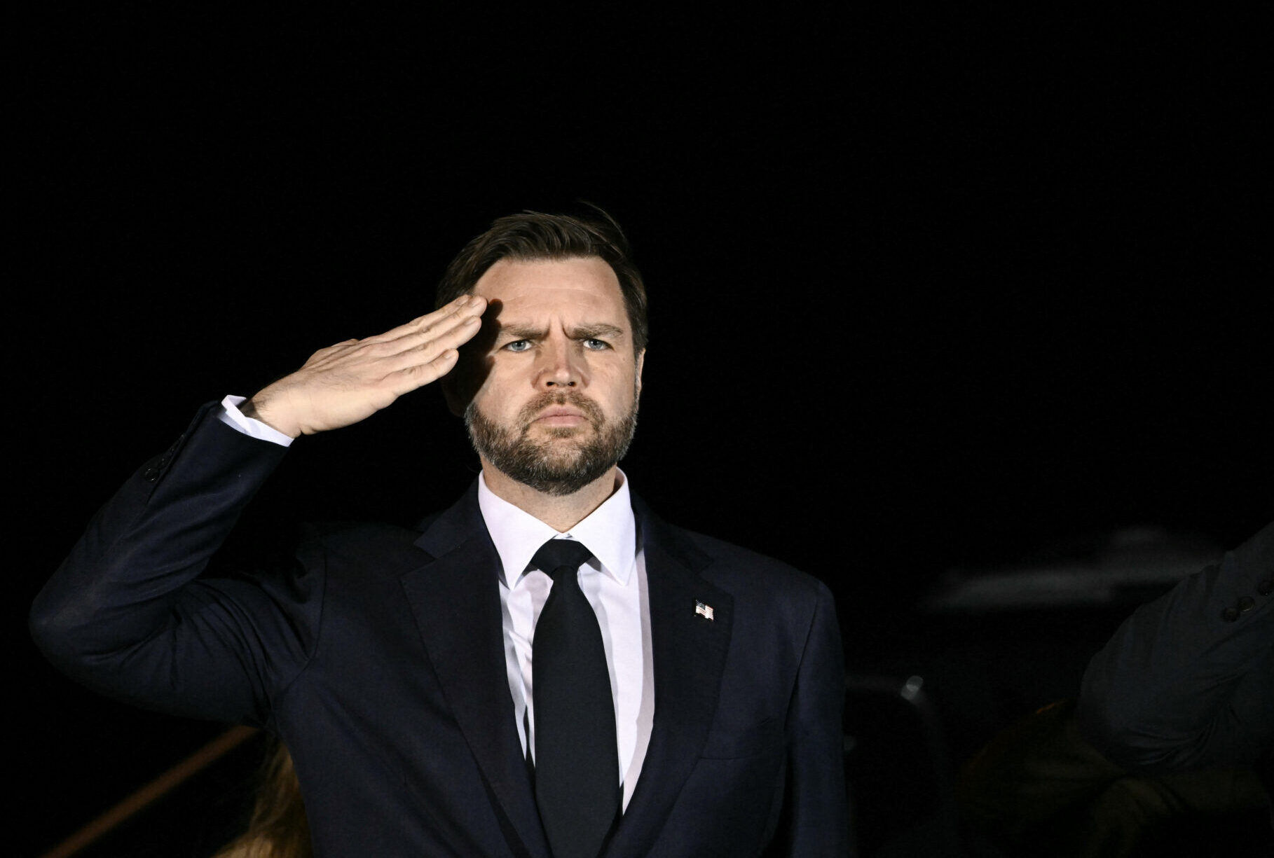 Vance Walks the Iran War Tightrope