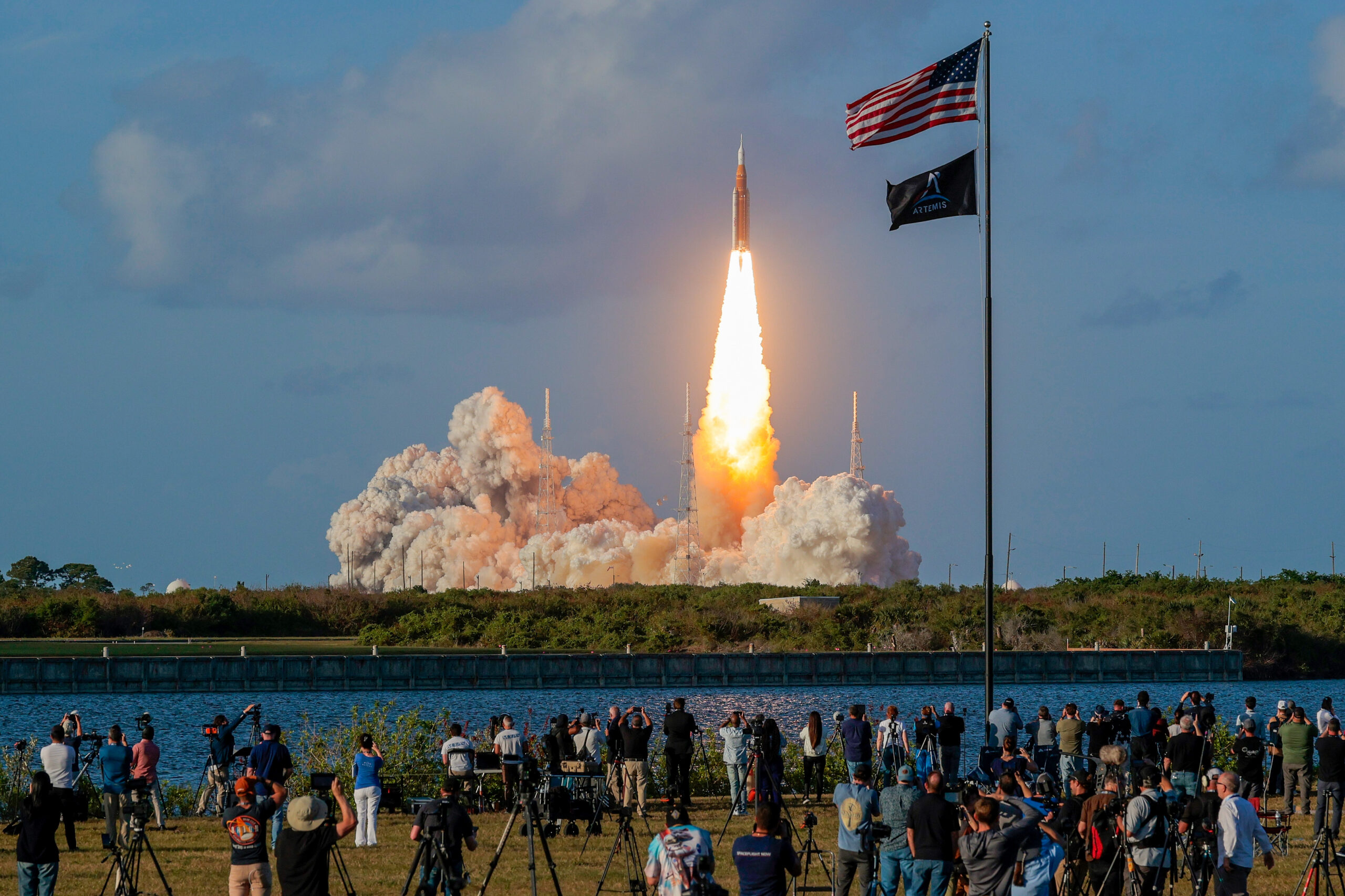 USA Launches Manned Moon Flyby Mission