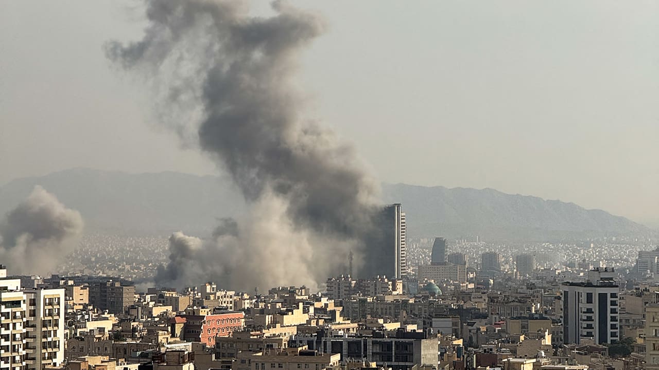 Iran War Enters 33rd Day: Trump Says No Ceasefire Until Hormuz Reopened