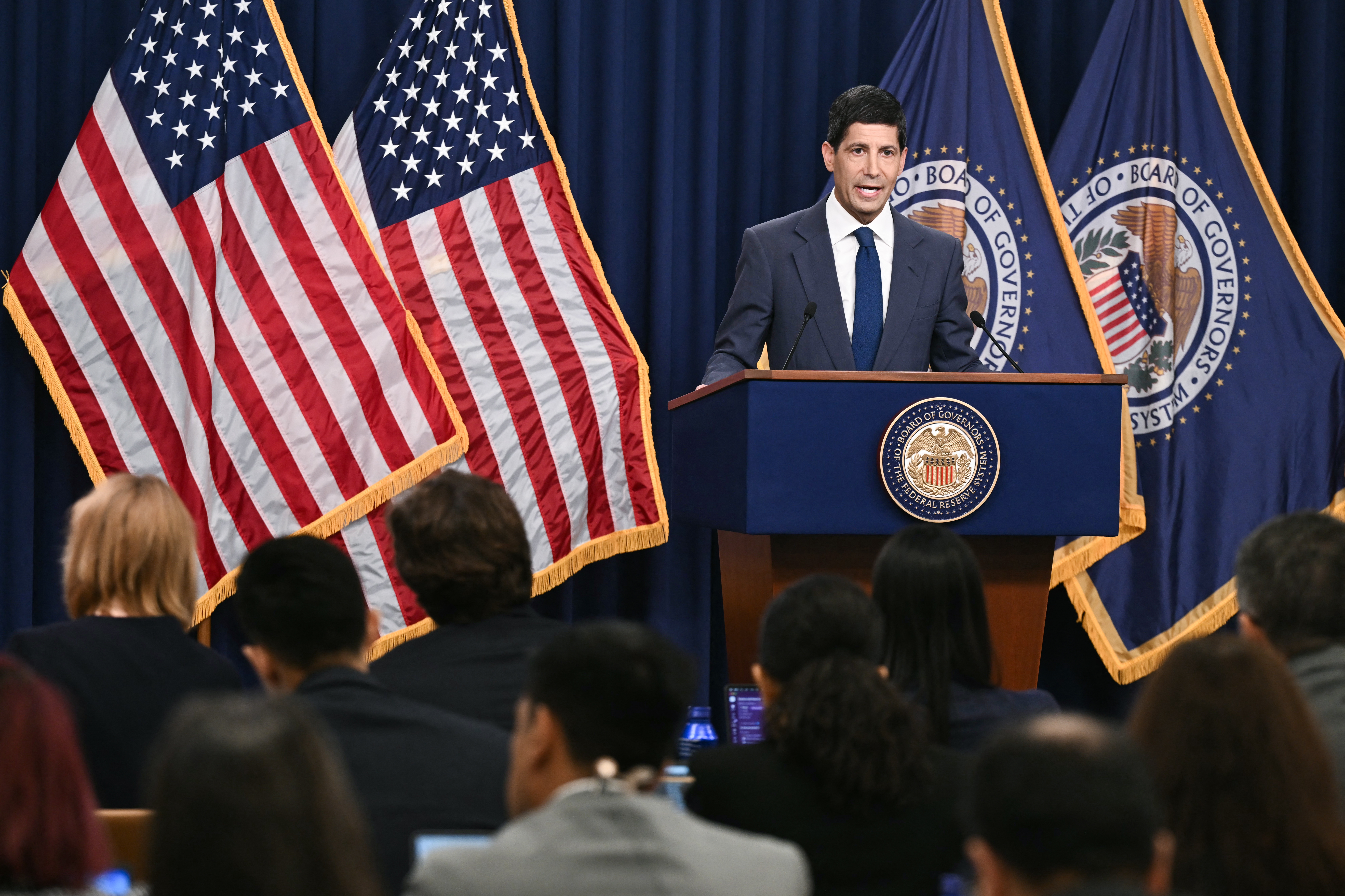 Fed Keeps Rates Unchanged