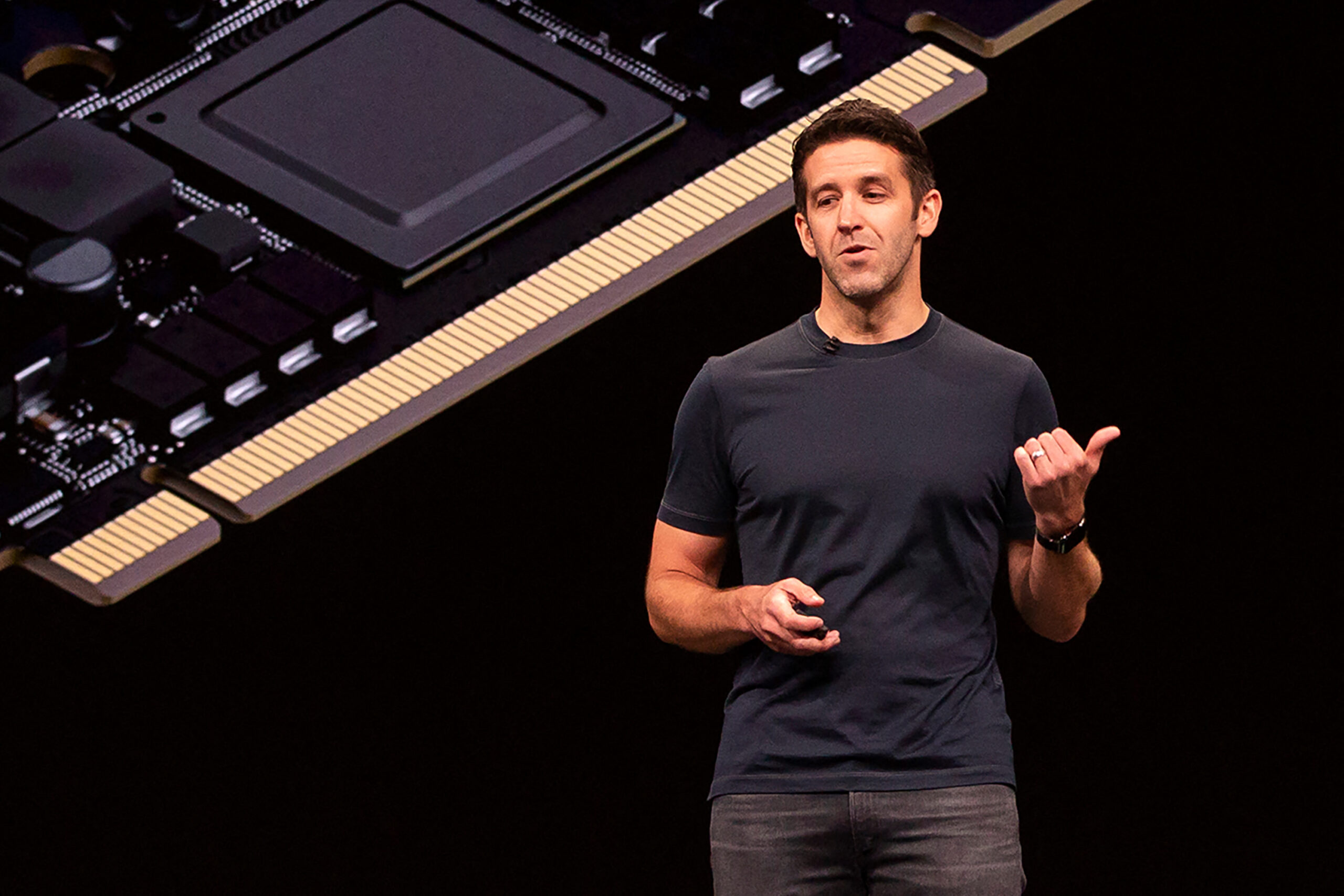 Ternus Formally Replaces Cook as Apple CEO